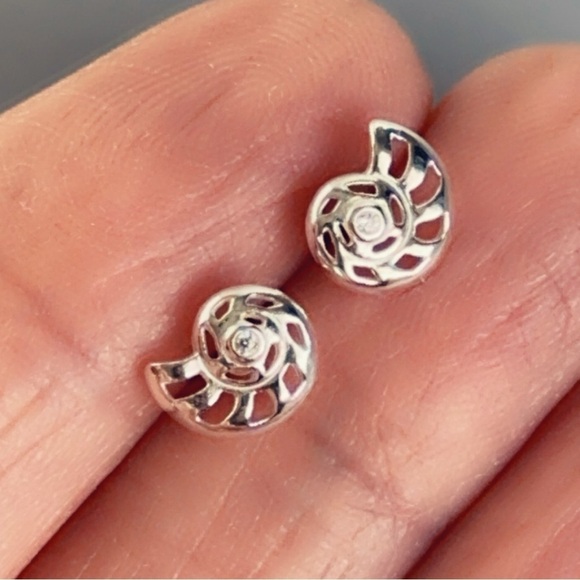 Sterling Silver CZ Sea Shell Earring - Picture 3 of 12